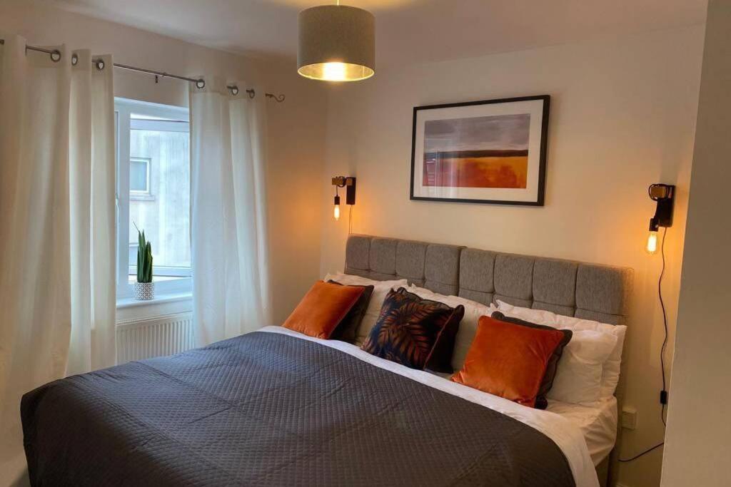 Alicia Newport By Mia Living 2 Bedroom Apartment With Dedicated Parking Exteriér fotografie